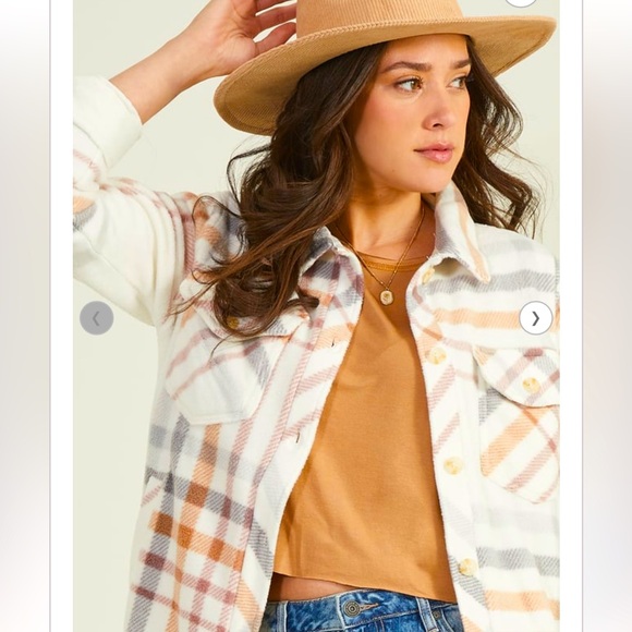 NWT Cole Fleece Shacket by Altar’d State - Picture 2 of 9